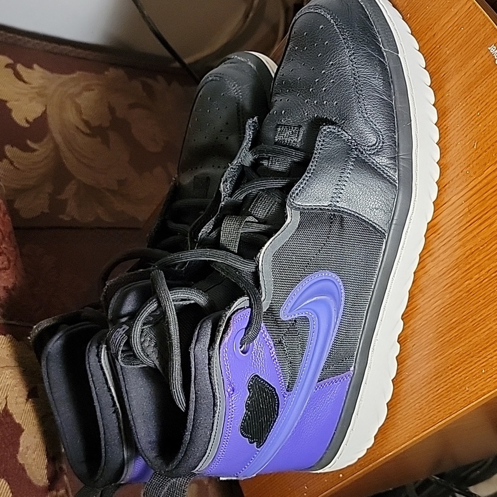 Jordan 1 High React - Picture 2 of 9
